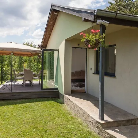 Holiday home Cherry Tree