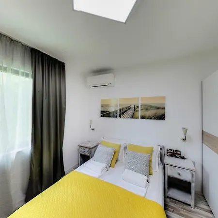 Holiday home Cherry Tree Golden Sands