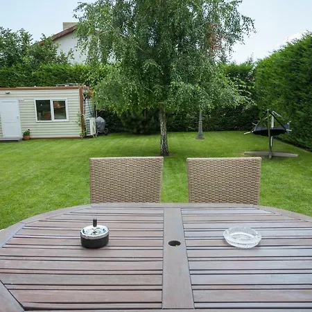 Holiday home Cherry Tree